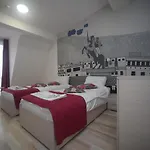 Bed & Breakfast City Boutique Rooms Skopje